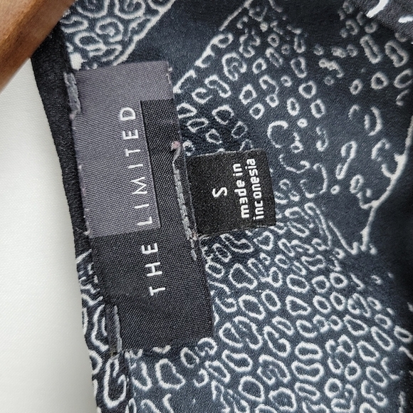 ❤️ The Limited black-and-white leopard print top size small - Picture 8 of 9